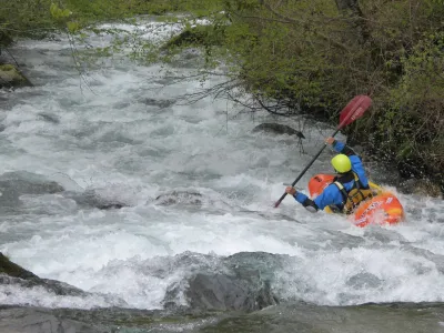 Moi, juste en aval du pont d'Arribas.